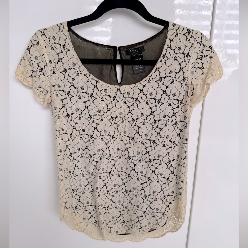 Vintage Aritzia Talula Cream Lace Women's Top